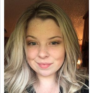 Meet your Posher, Savannah